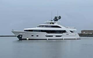 Westport 117 / 35m Motor Yacht - 3501 - Profile