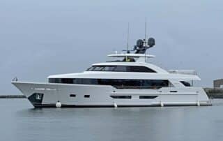 Westport 117 / 35m Motor Yacht - 3501 - Profile